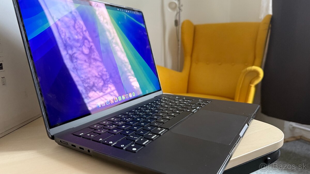 MacBook Pro 14" M3 PRO SK 2023 Vesmírne čierny