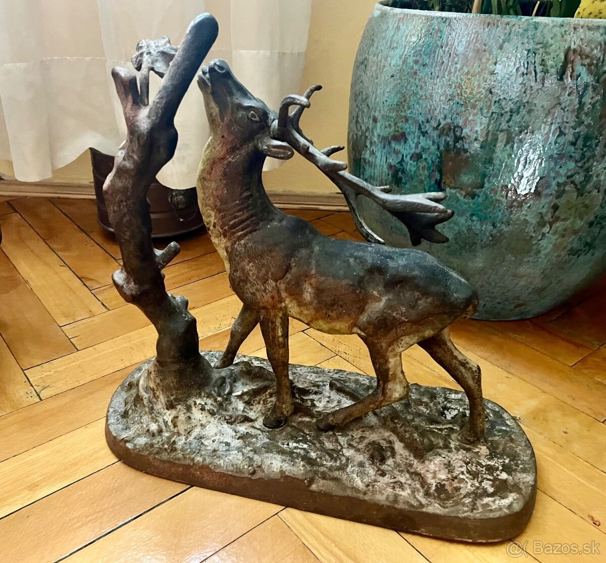 Starožitná Liatinová Socha Jeleňa