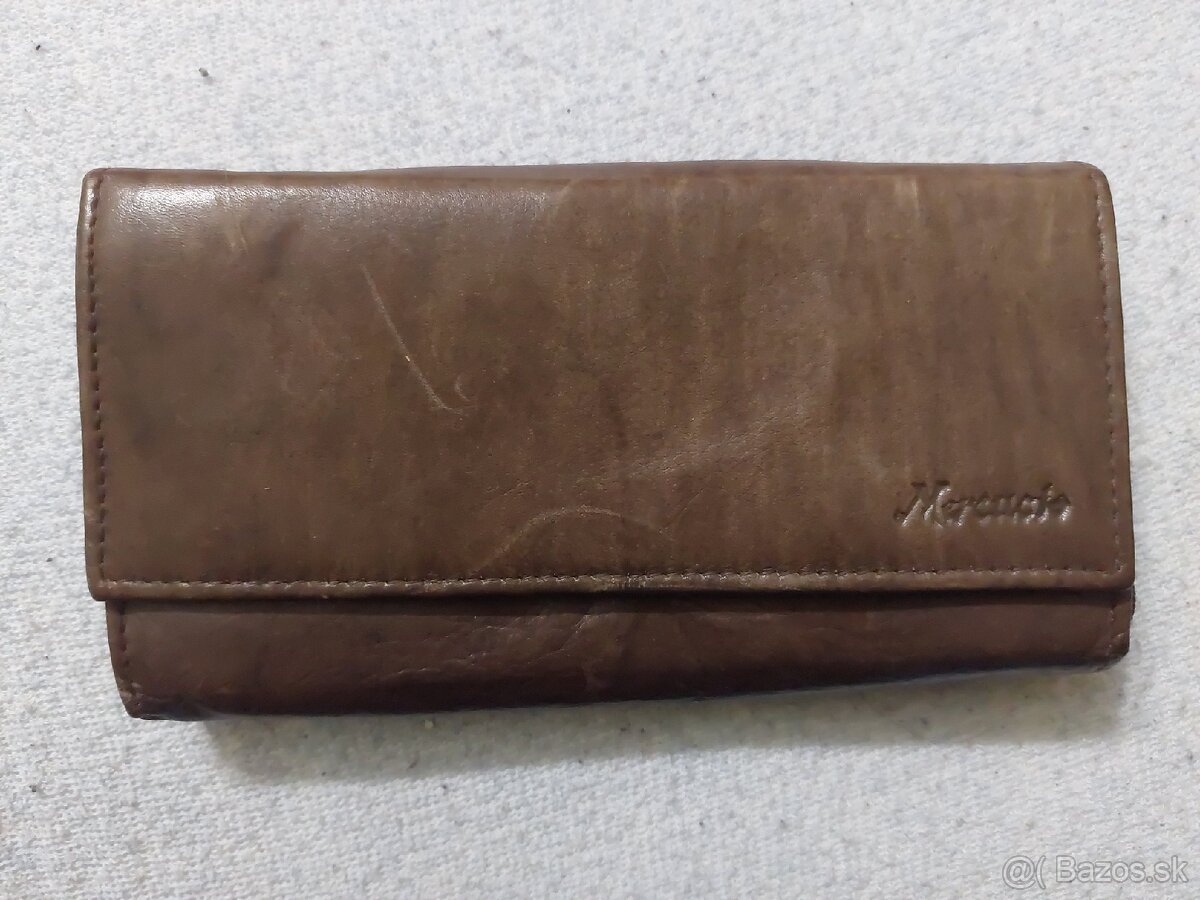 Čašnicka alebo kuriérska peňaženka