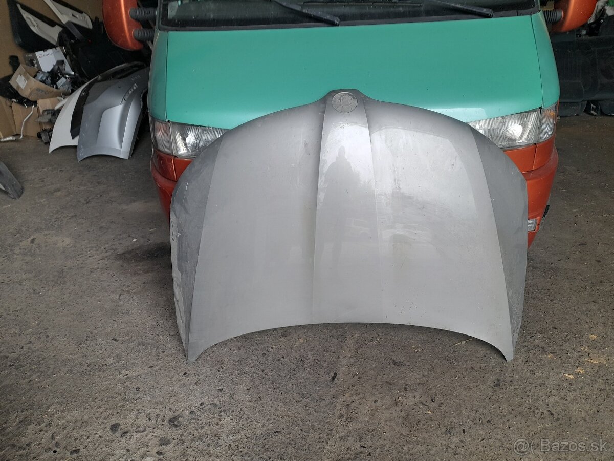 Predná kapota škoda rapid