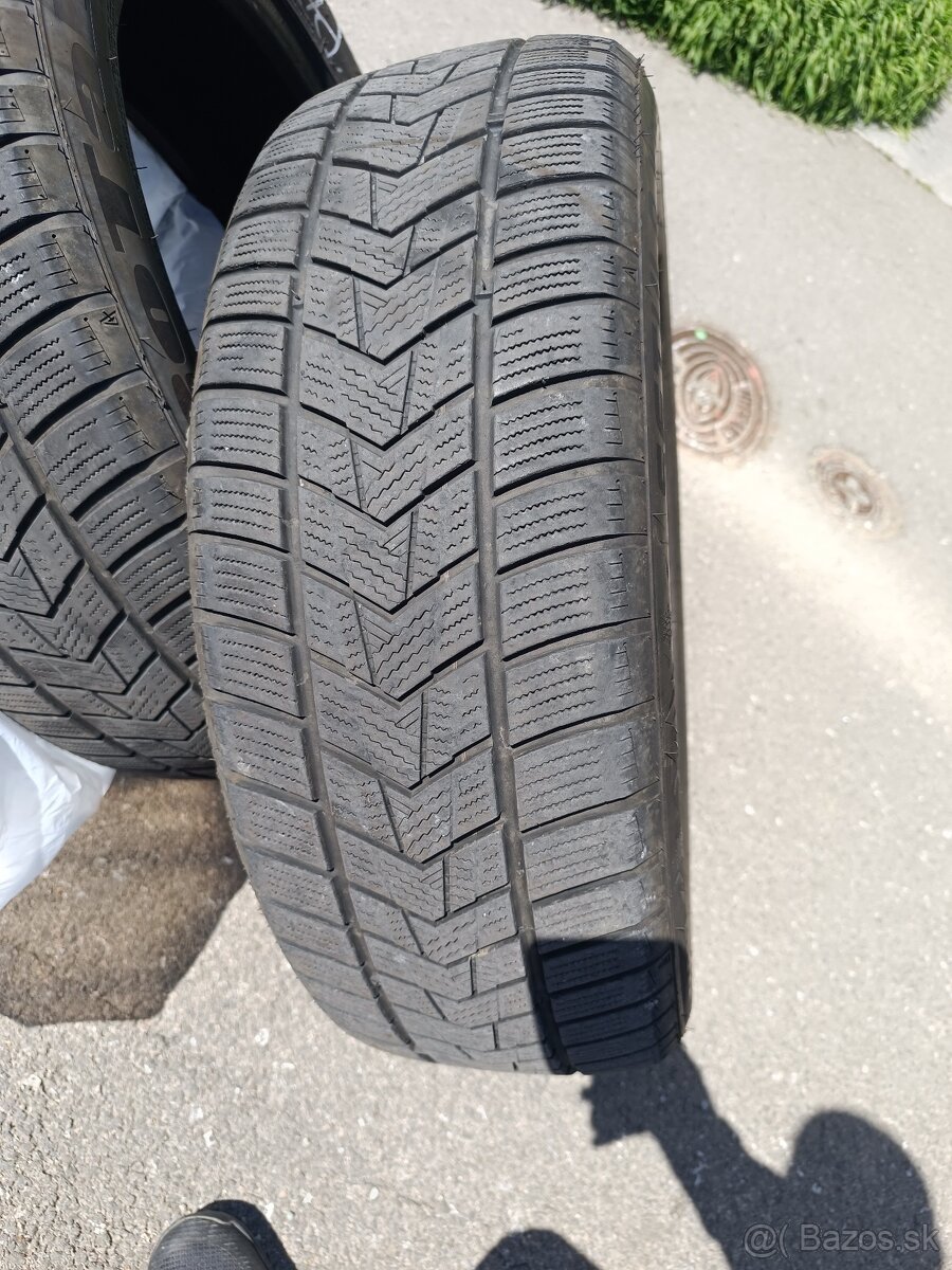Zimné pneumatiky 225/55 R19