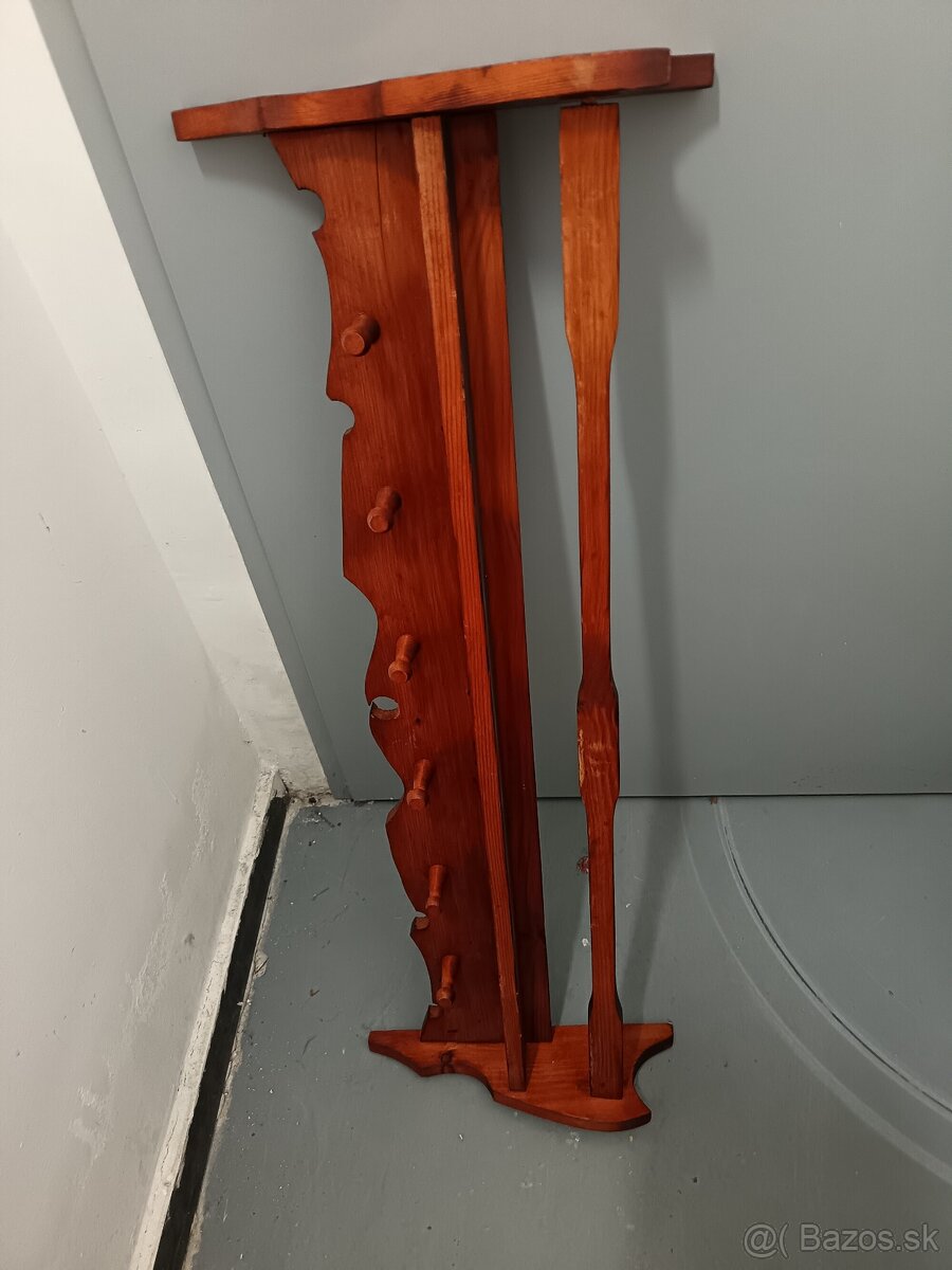 Predám drevenú poličku 95cm .Lacno