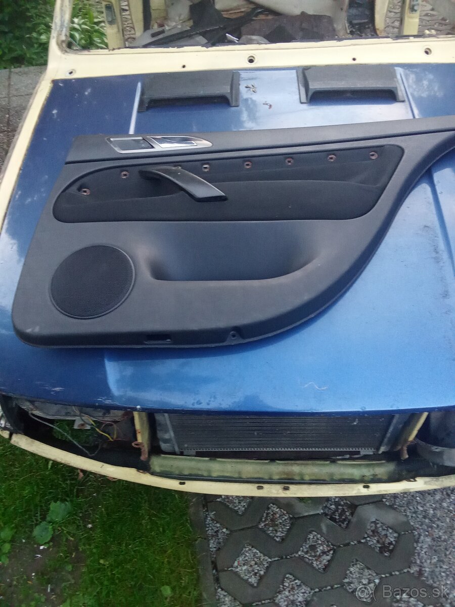 Predám zadné tapacire na Škoda Superb 1