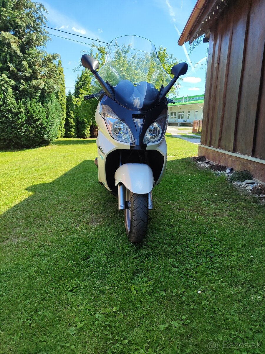 Aprilia Atlantic 500 šprint