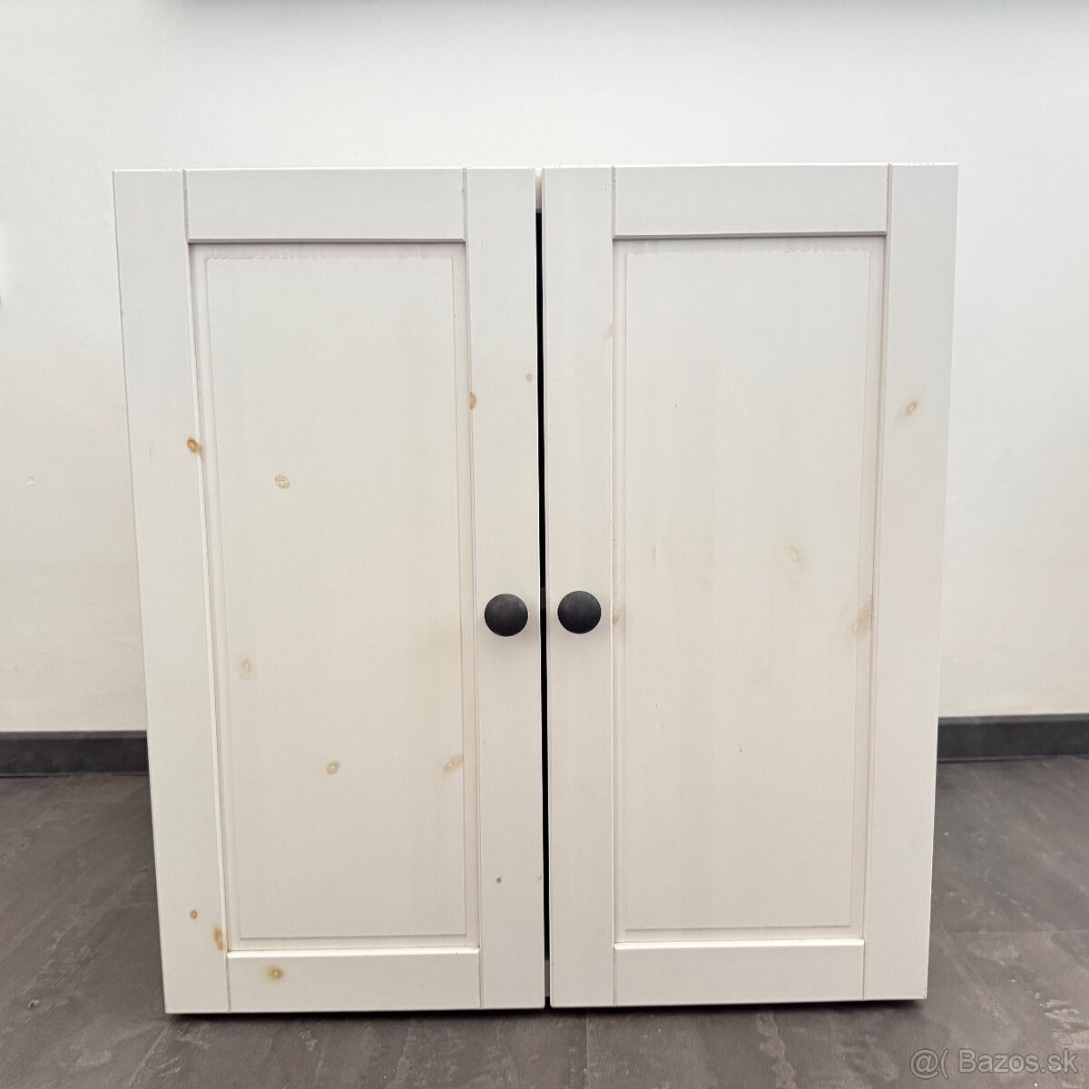 Závesná skrinka Ikea biela