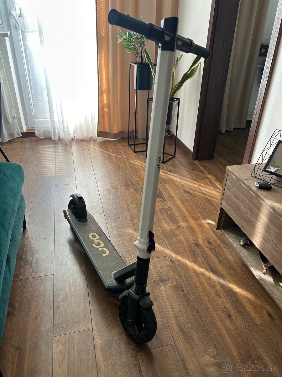 Elektrická kolobežka Ugo Squbby 8 UEH 1624