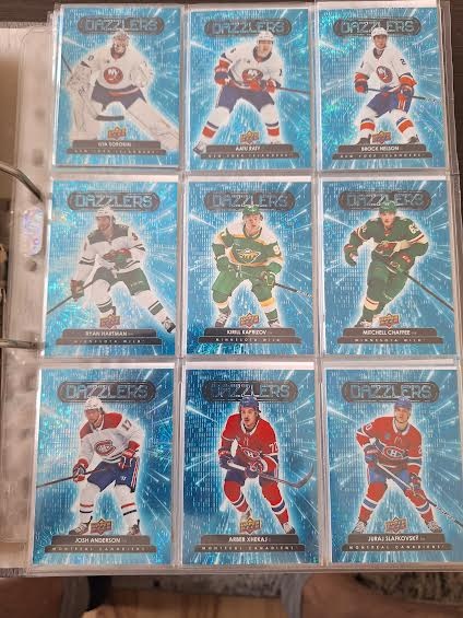 Hokejové kartičky insert dazzlers blue 2022/23.