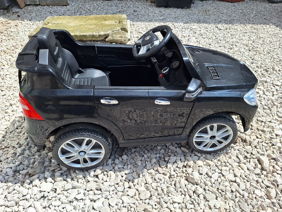Elektrické autíčko ML 350