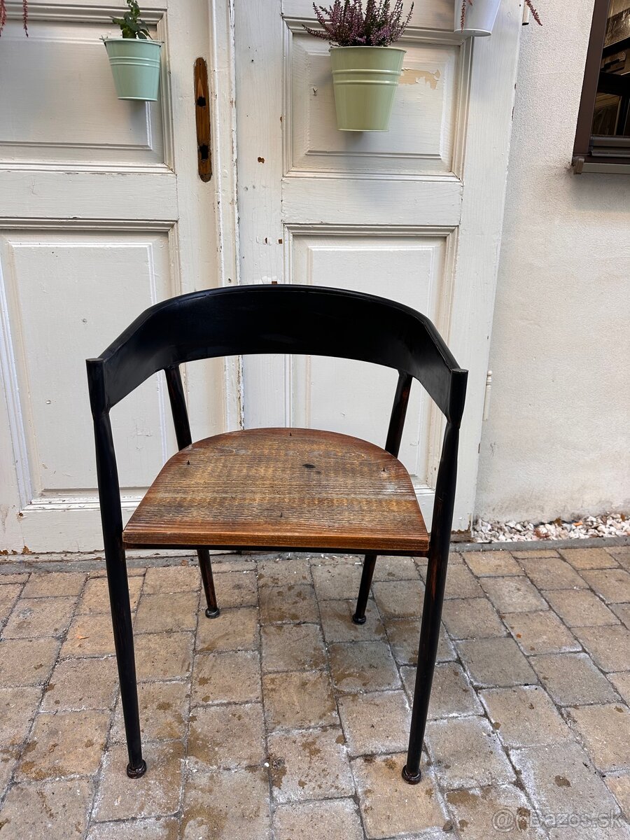 Kaviarenska stolička