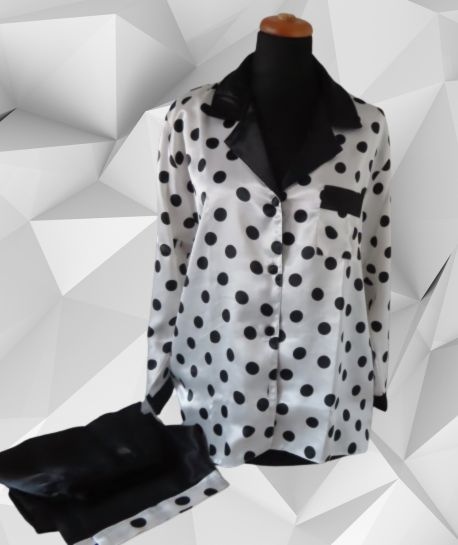 Pyžamo, nočné košieľky a župan, veľ. S