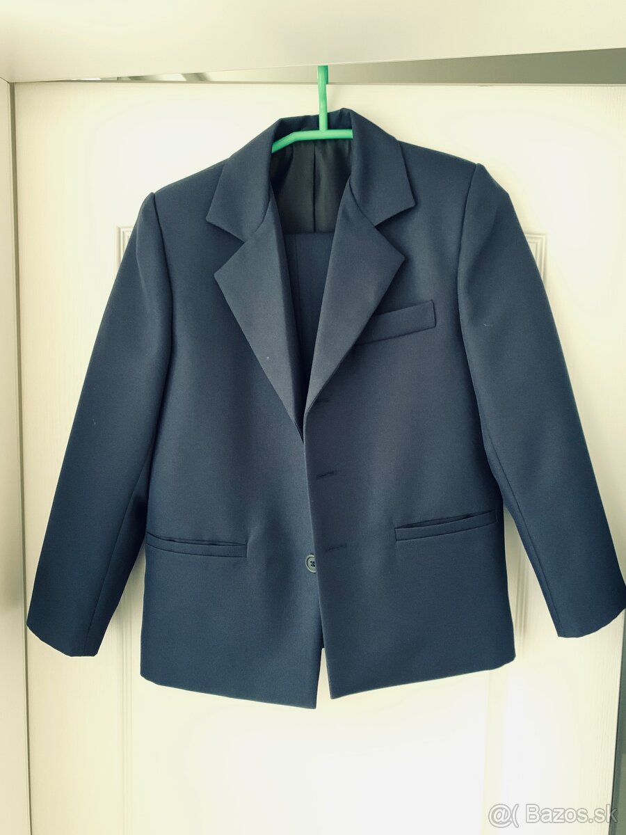 Chlapčenský oblek 140/146