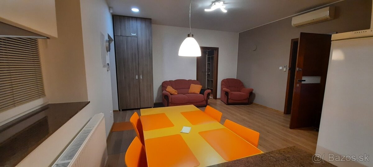 Prenájom 1,5 izbový byt 45 m2 Košice - Barca.