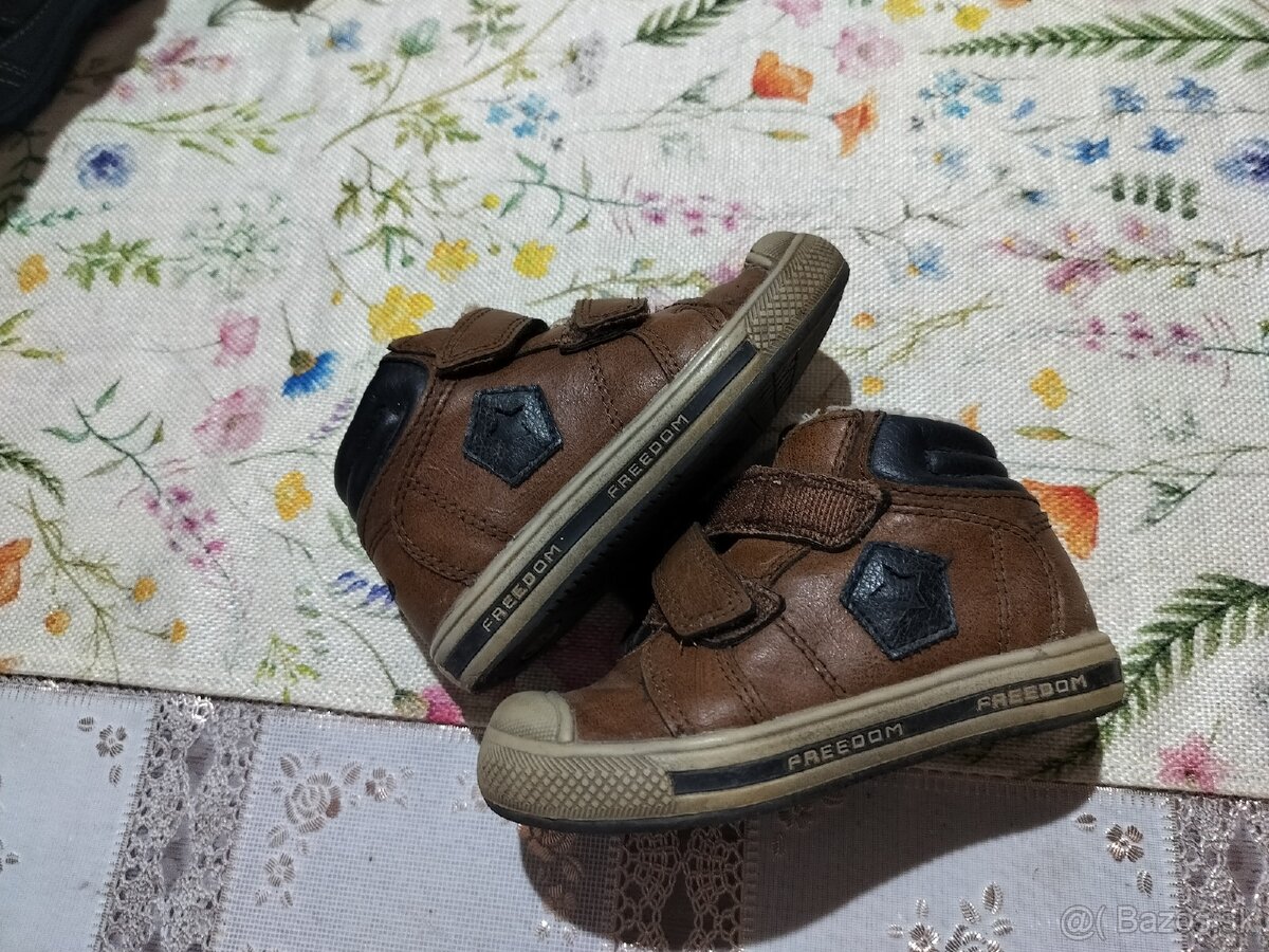 Detské chlapčenské zimné topánky v.23