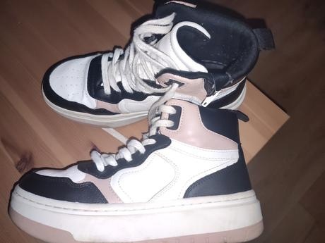 Prechodné topánky zn.Zara veľkosť 34