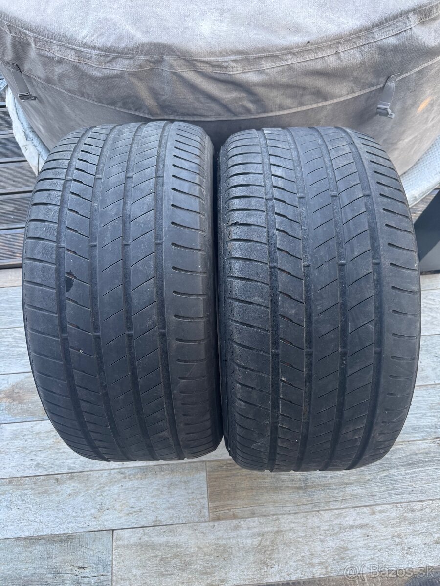 305/40 R20 letne pneu Bridgestone rv2021