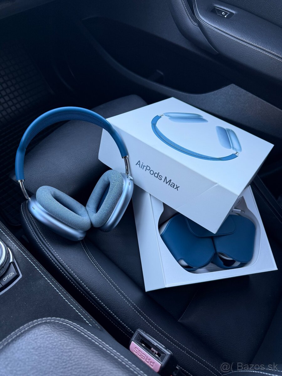 AirPods MAX 2024 model