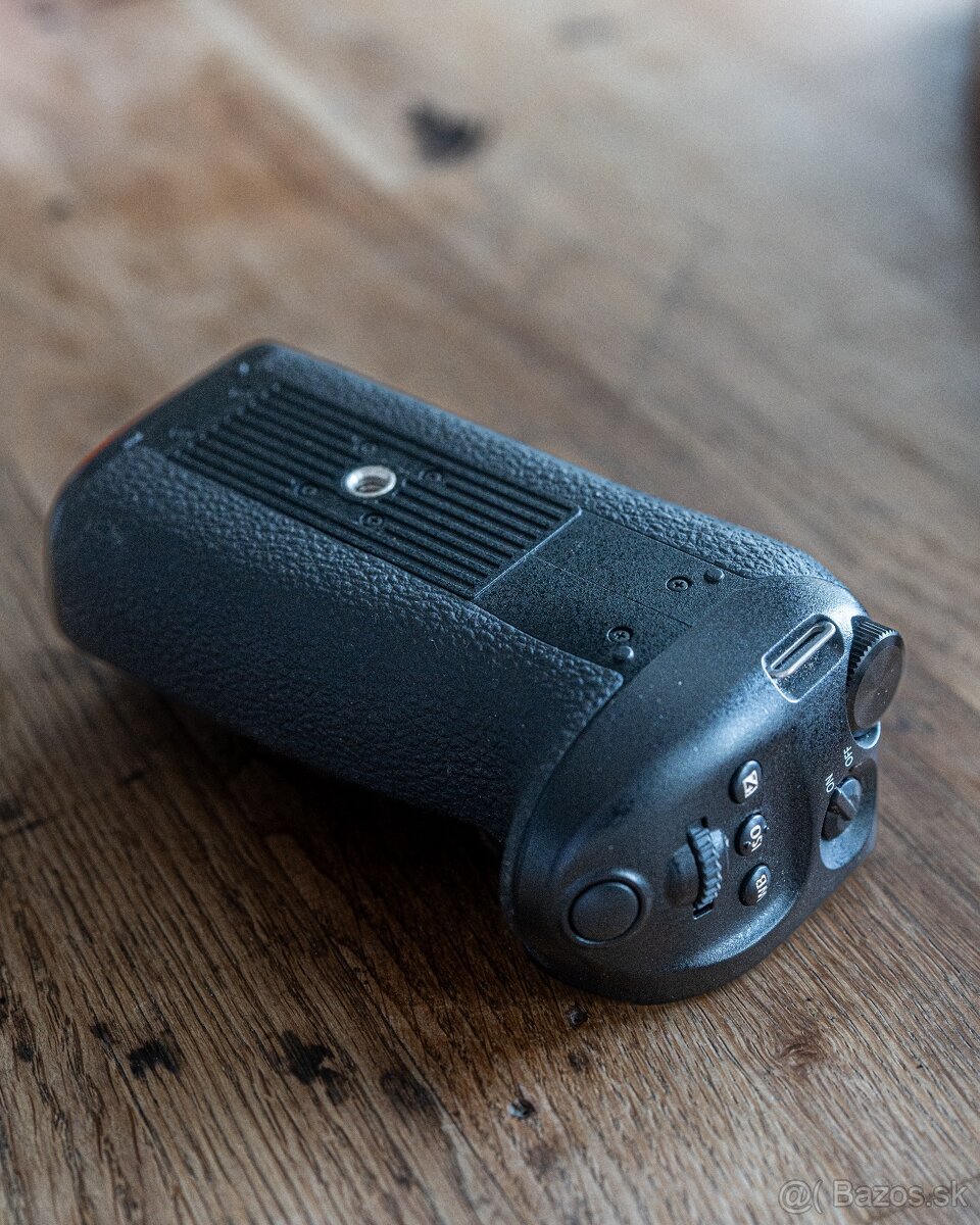 Batériový grip Panasonic DMW-BGG9E