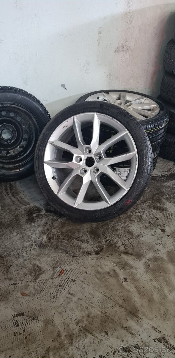 Skoda octavia 3 r18 225/45