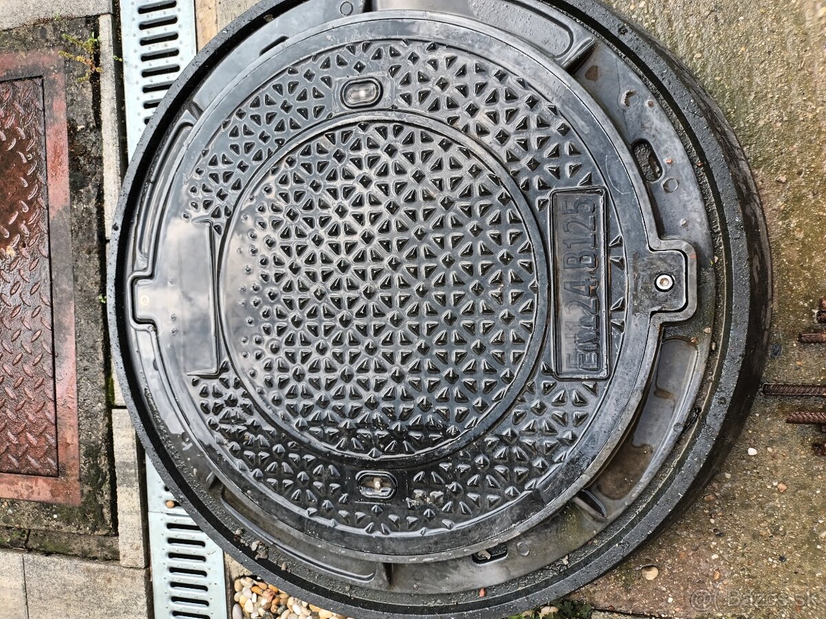 Kanalizacny poklop komplet + prstenec