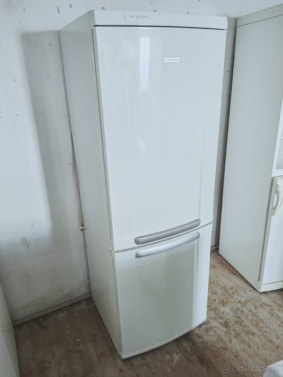 Predám chladničku Electrolux 175cm