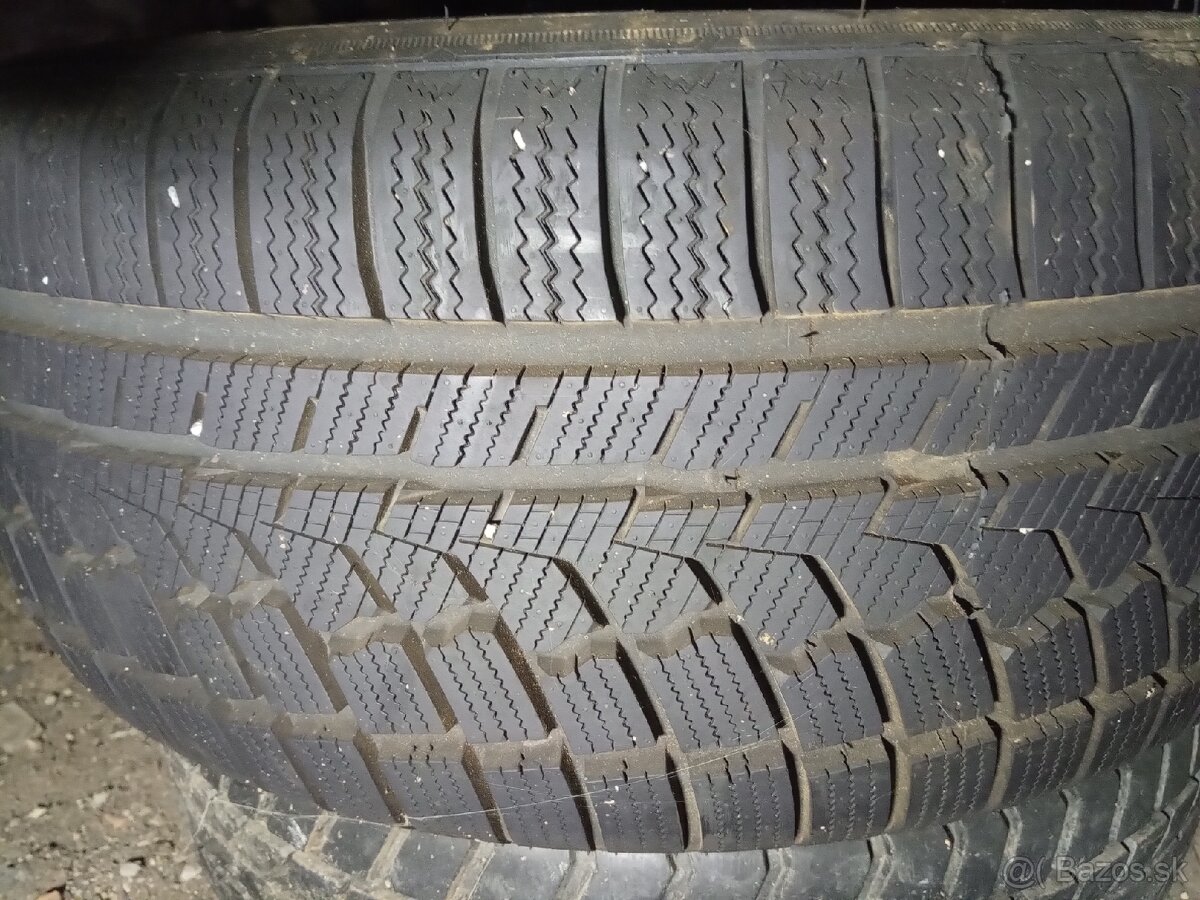 Zimná 225/45 R17 zetex