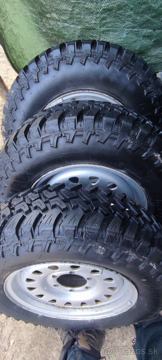 205/80 R16