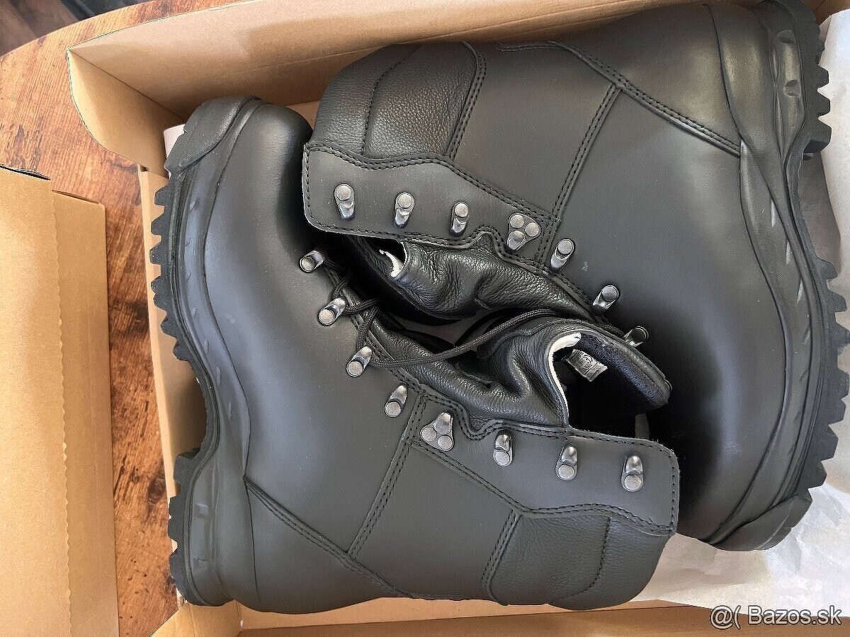 Kanady Goretex č32/13