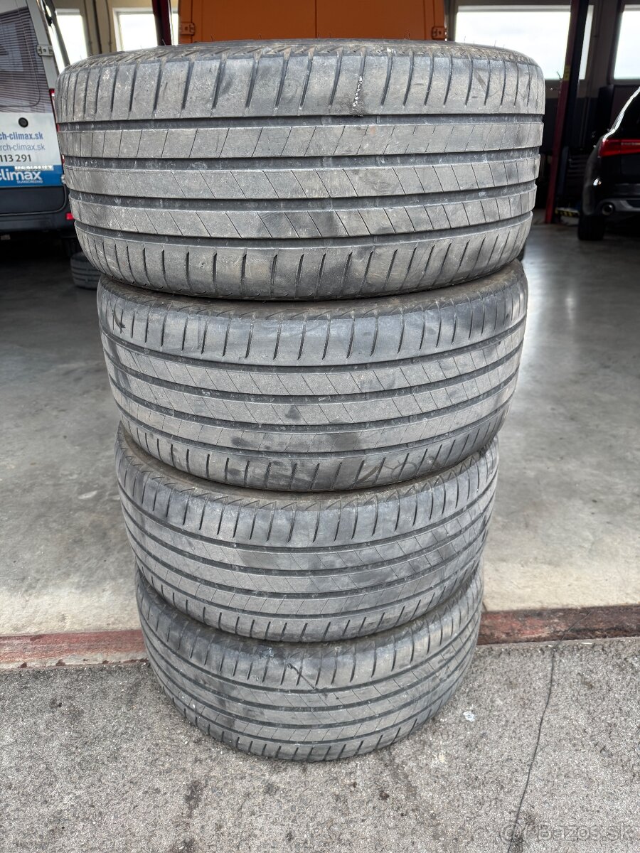 255/35 r20 letné Pneu