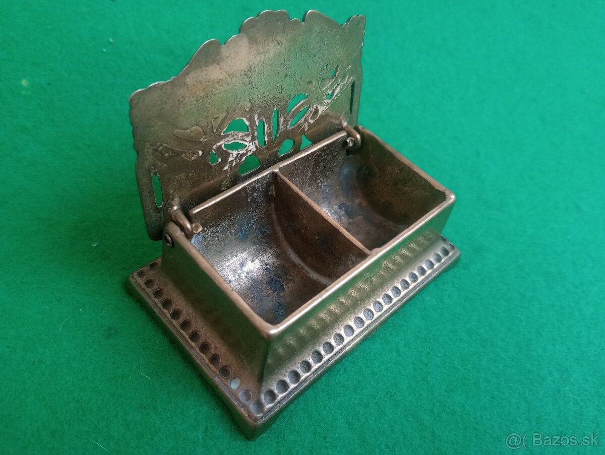 Stará mosadzná krabička