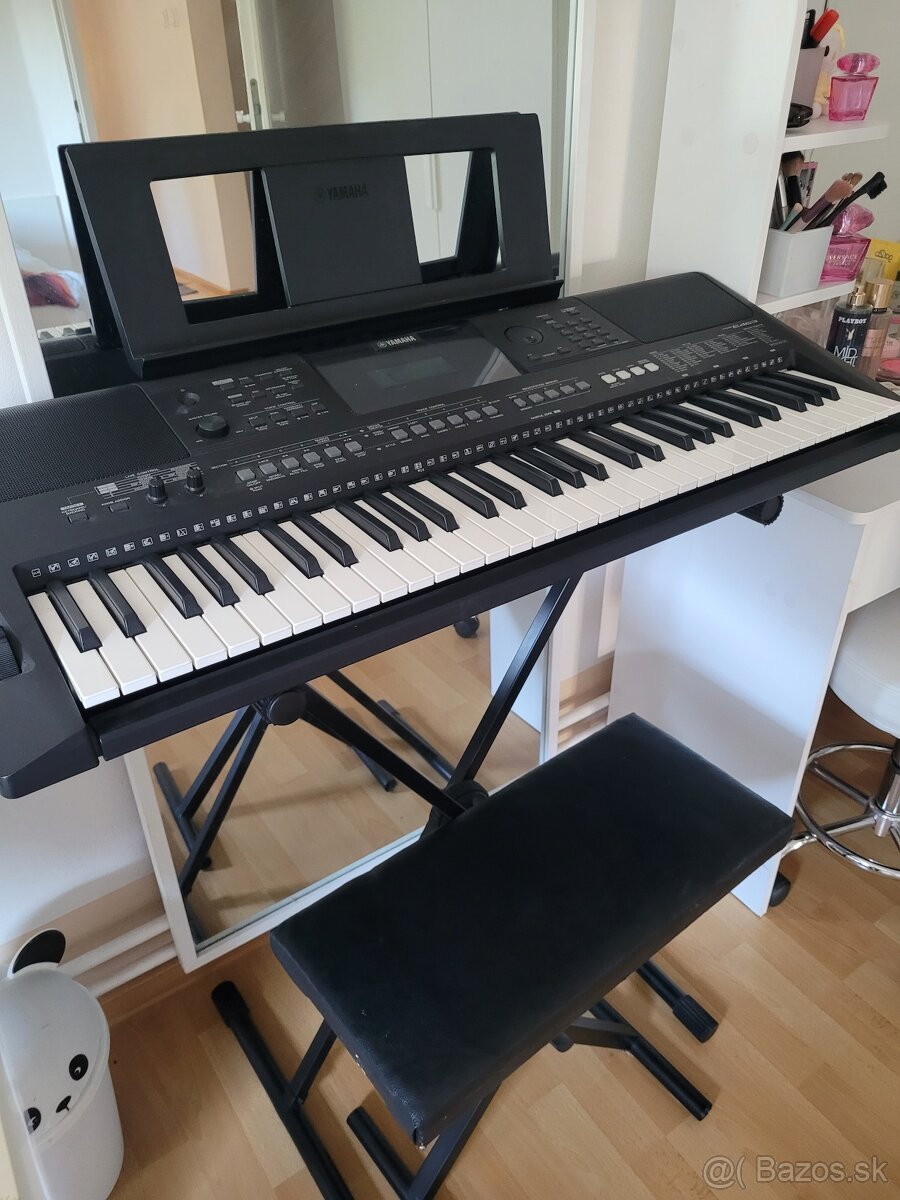 Keyboard PSR E463s dynamikou Yamaha, so stojanom a stoličkou