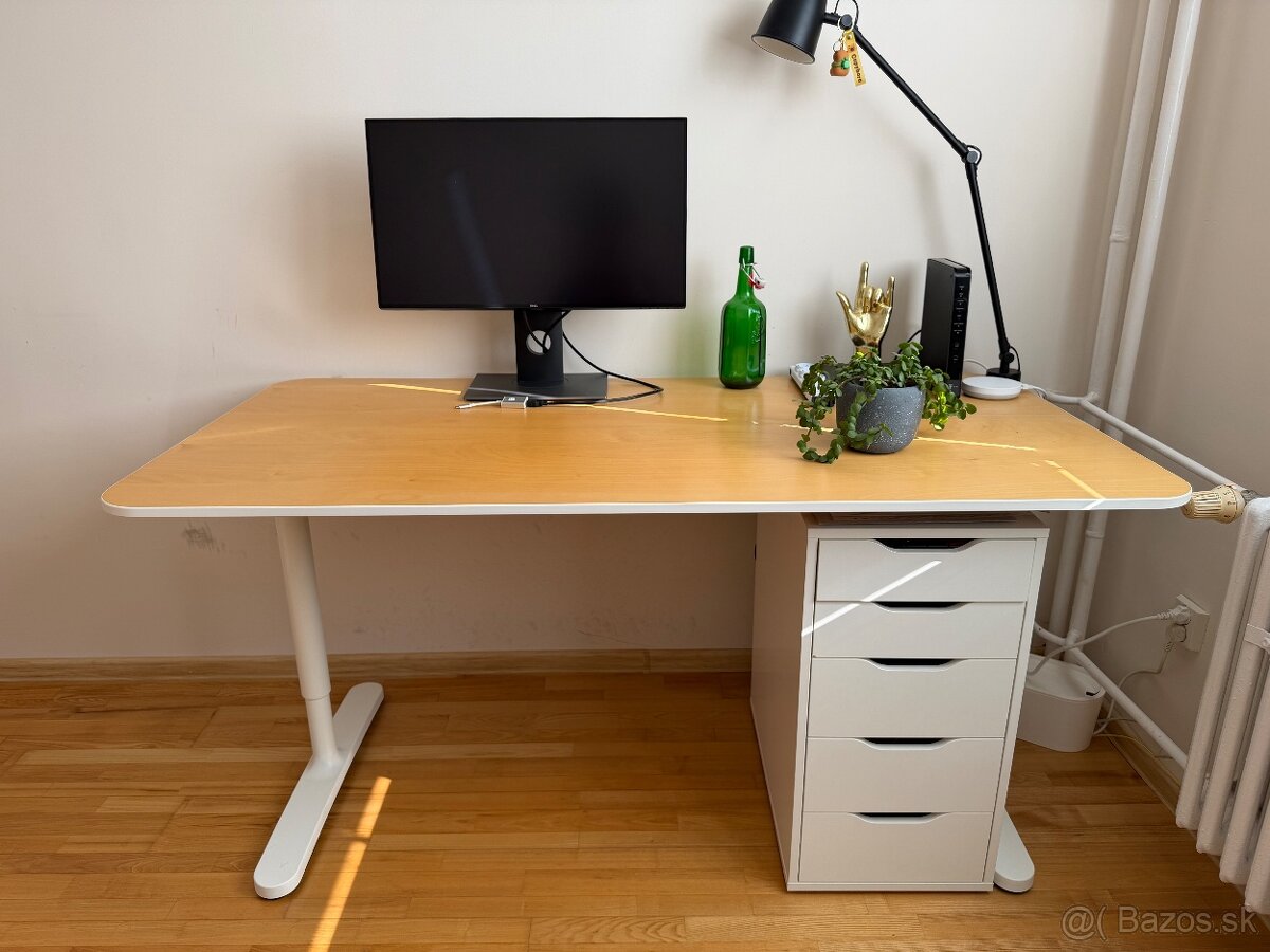 Kancelársky stôl IKEA BEKANT