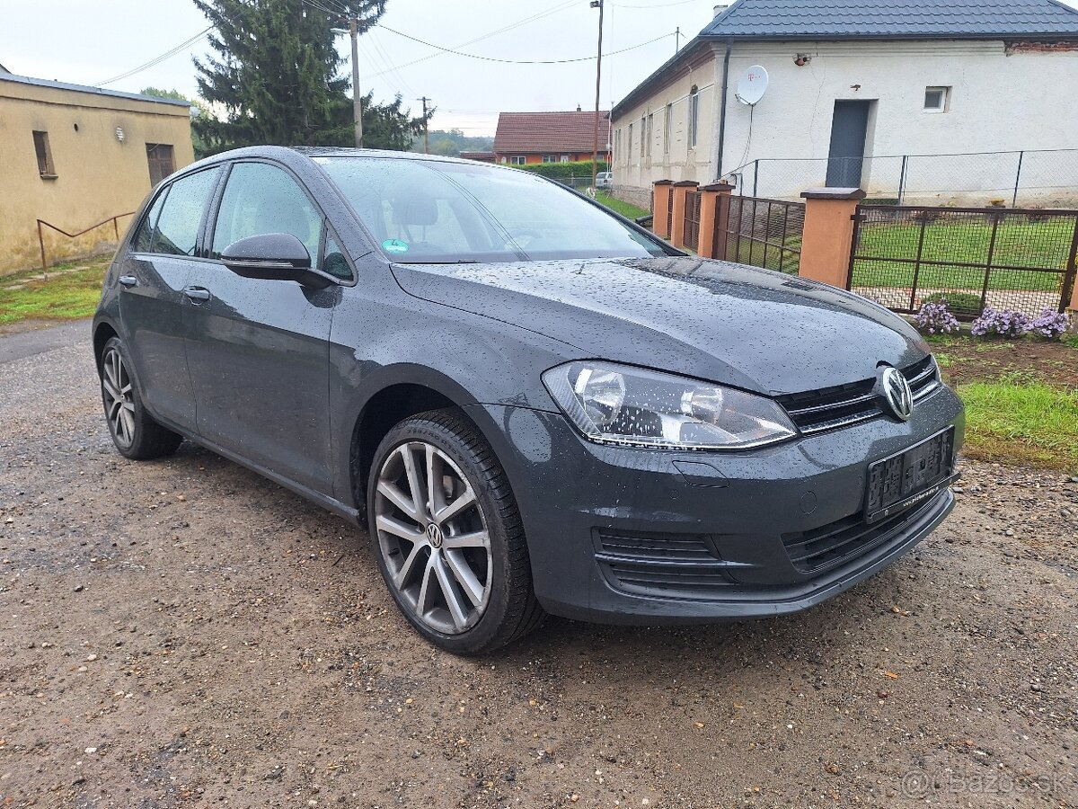 VW GOLF 7  2.0TDI 110KW 4X4 MOTION MANUÁL