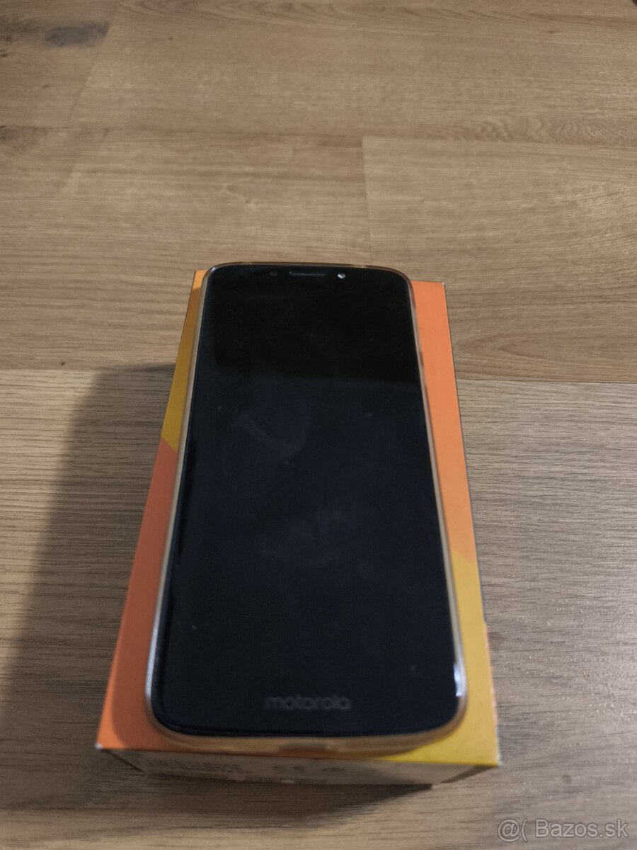 Motorola moto e⁵ (XT1944-2) – Dual SIM, plne funkčný, dobrý