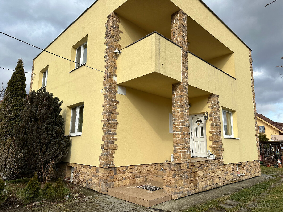 Rodinný dom v blízkosti centra mesta Sp. Nová Ves
