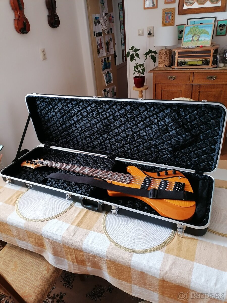 Kufor na basgitaru
