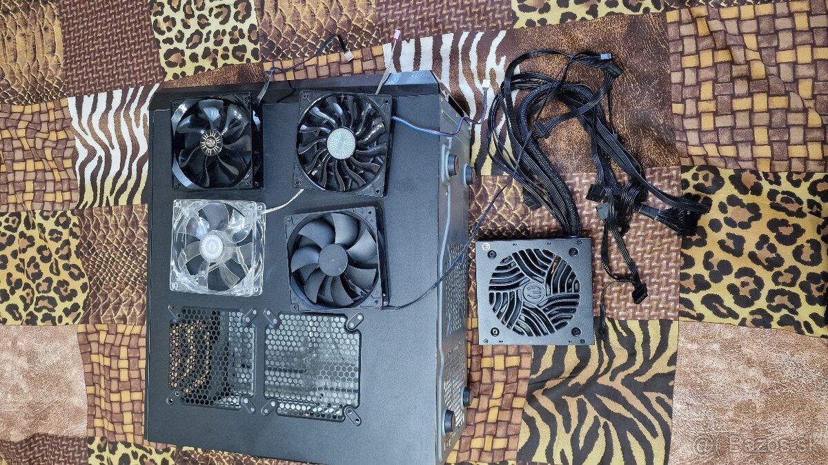 Predám PC skrinku Cooler Master + 600w zdroj EVGA + vetraky