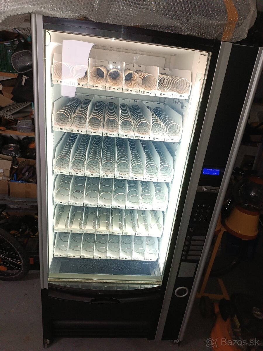 Snack automat Necta Sfera/aj prenájom