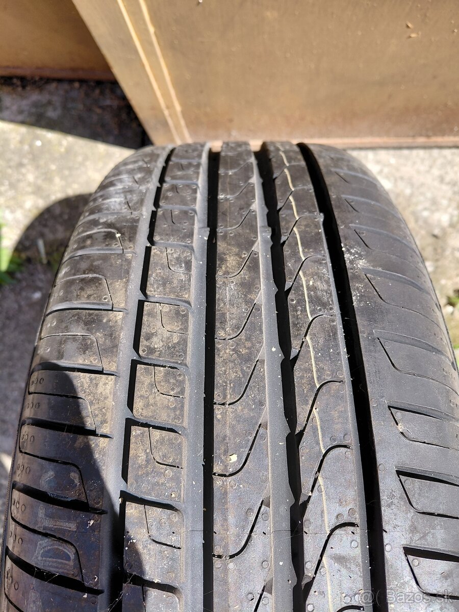 1ks letna Pirelli 215/55R17 - nova