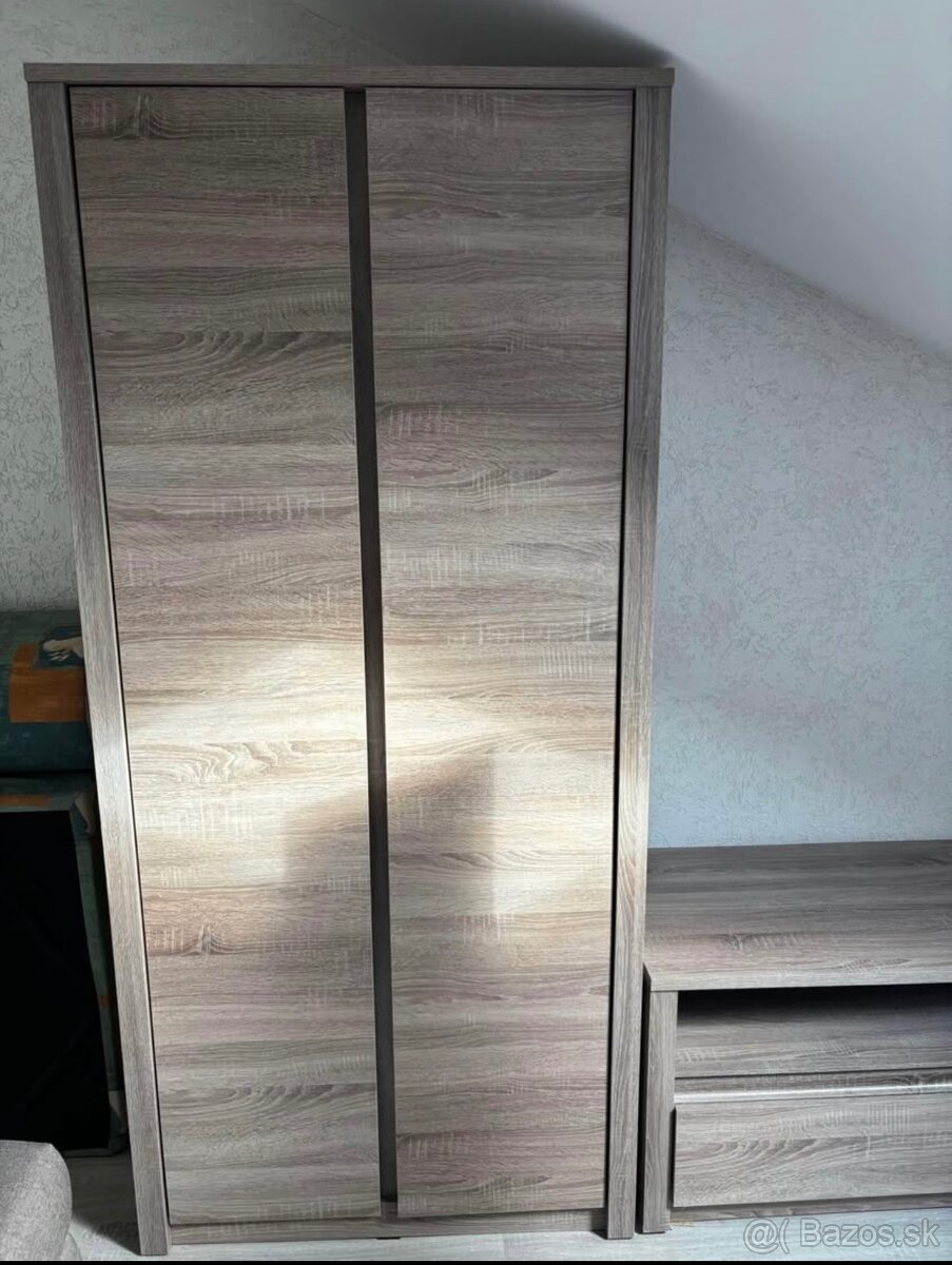 Predám skriňu,tv stolík,policu