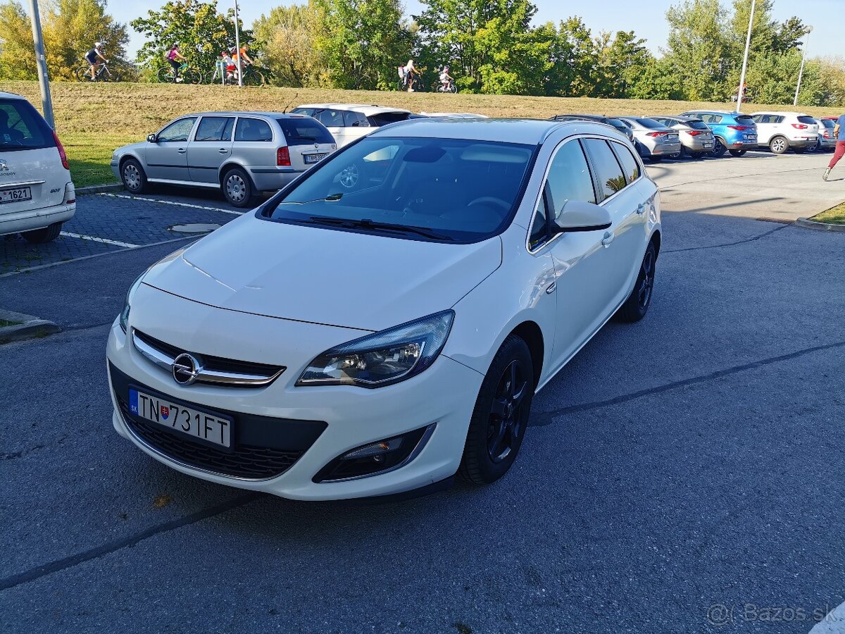 Opel Astra J LPG 1.4 103kw Sports tourer (combi) Cosmos