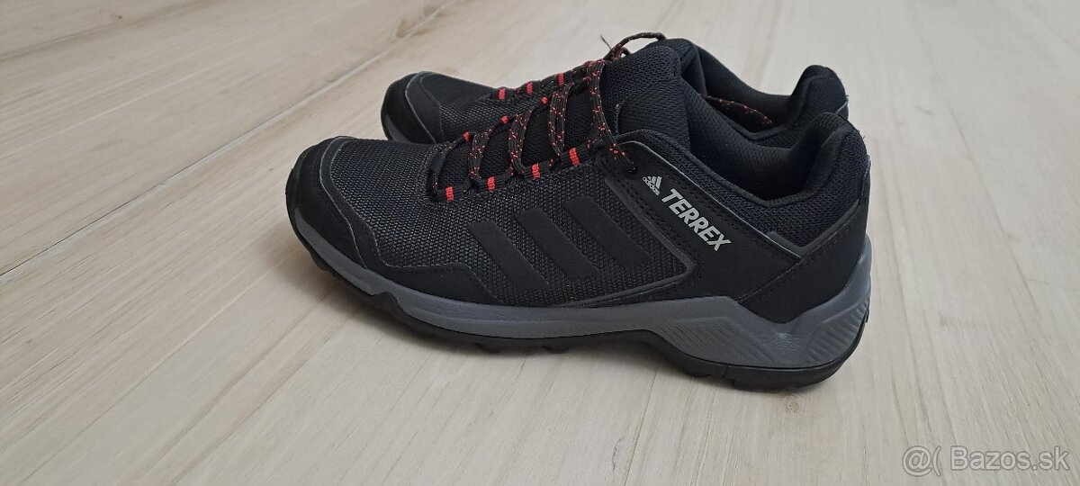 Adidas terrex 40