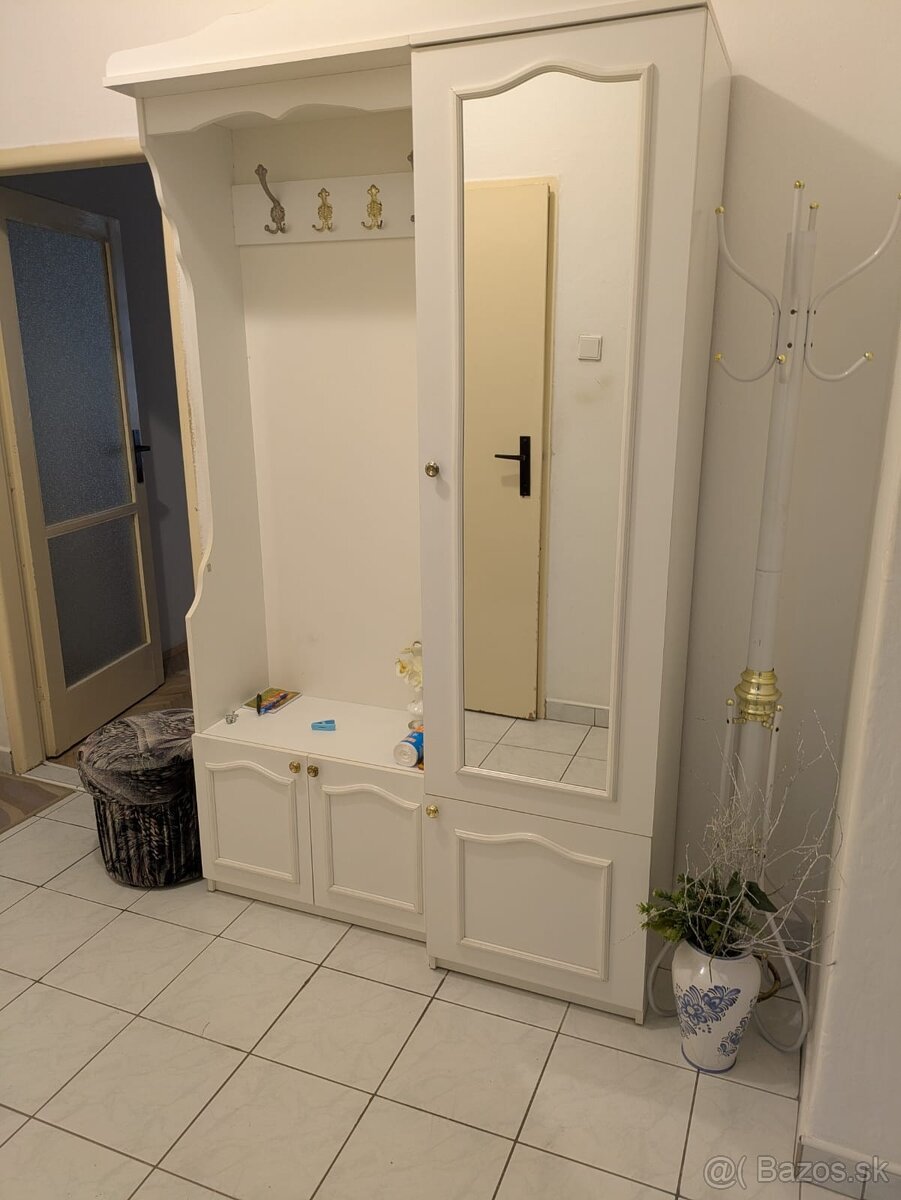 Skriňa komoda botník