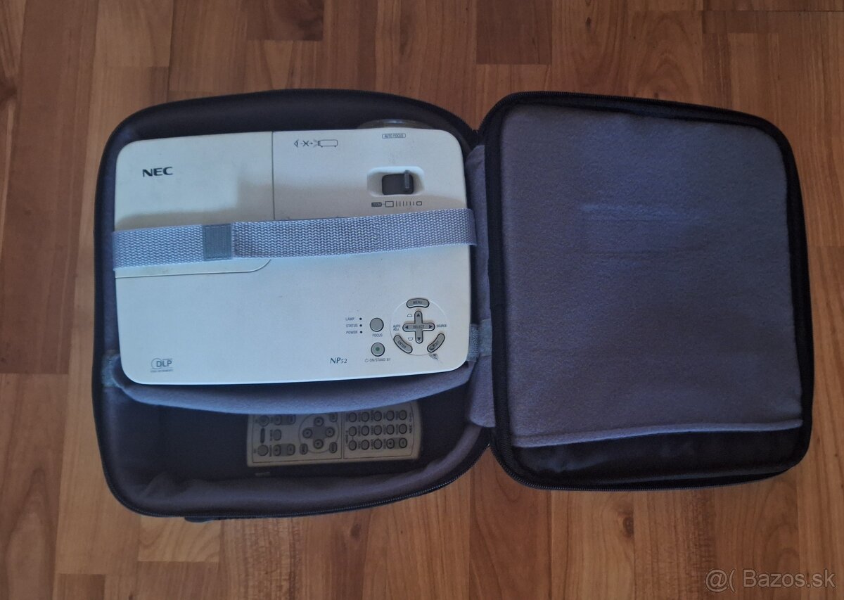 Projektor NEC NP52