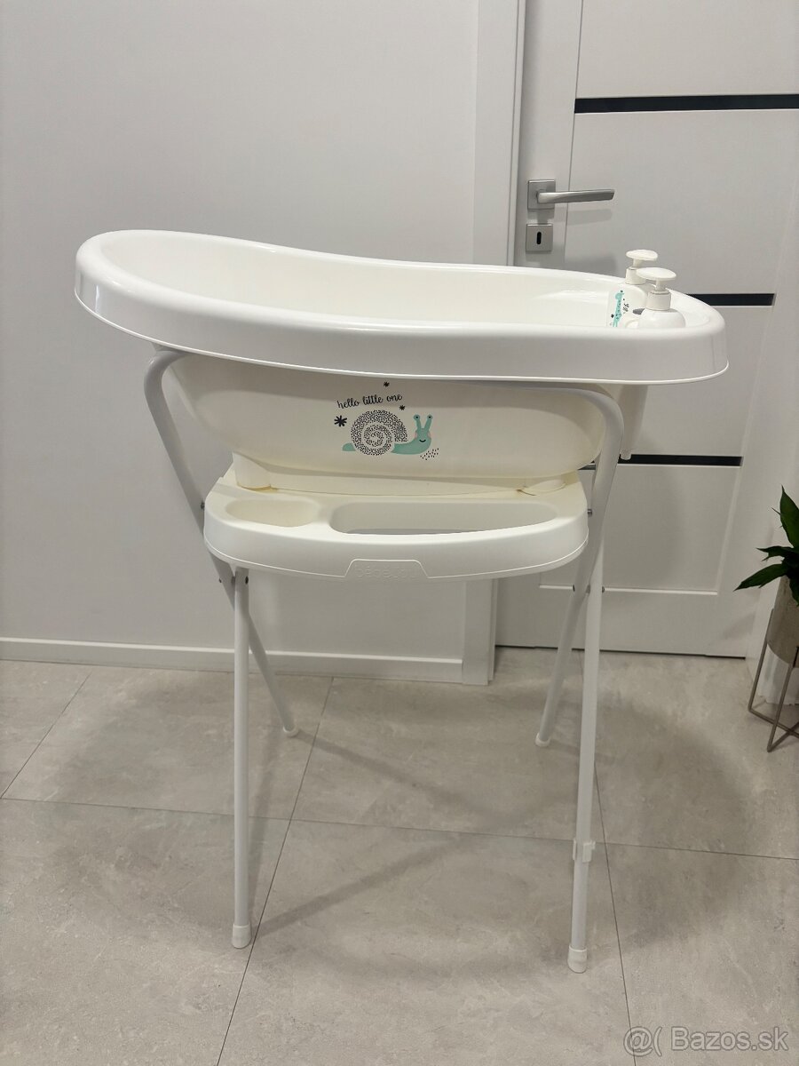 Vanička so stojanom