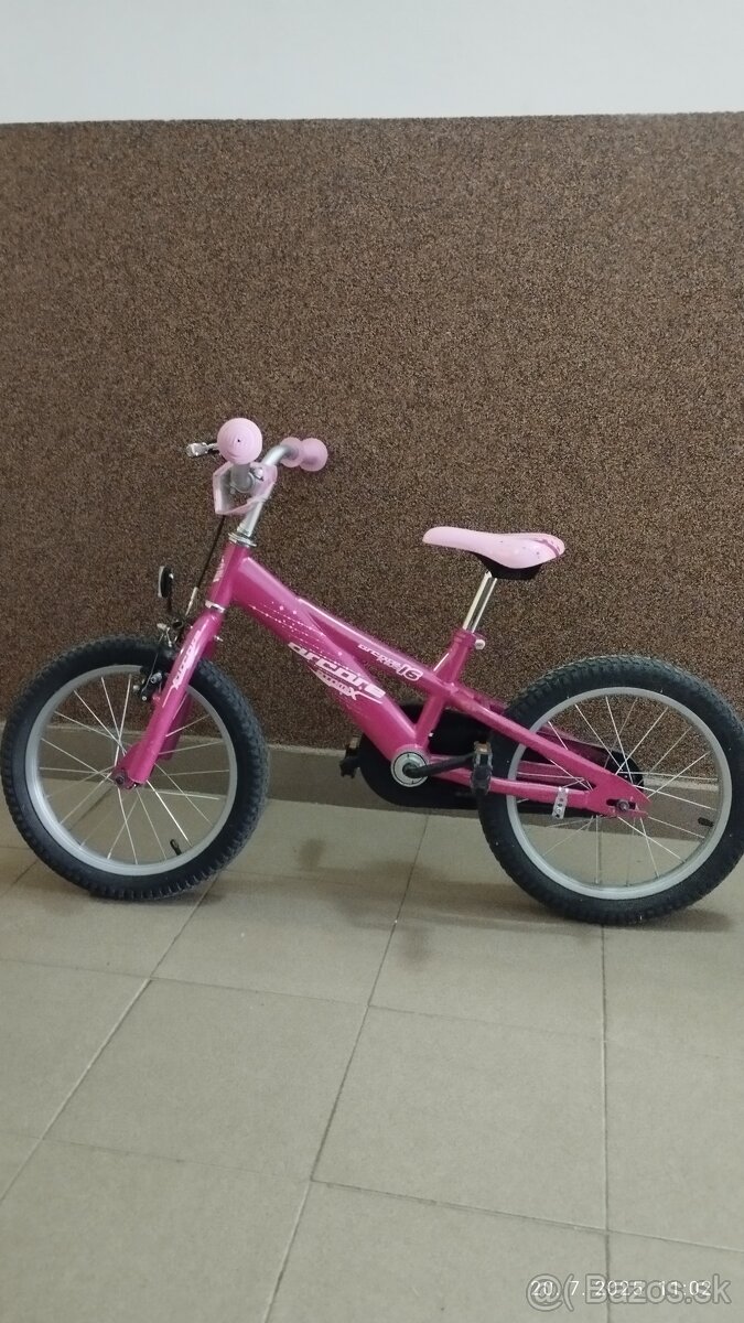 Dievčenský bicykel 16