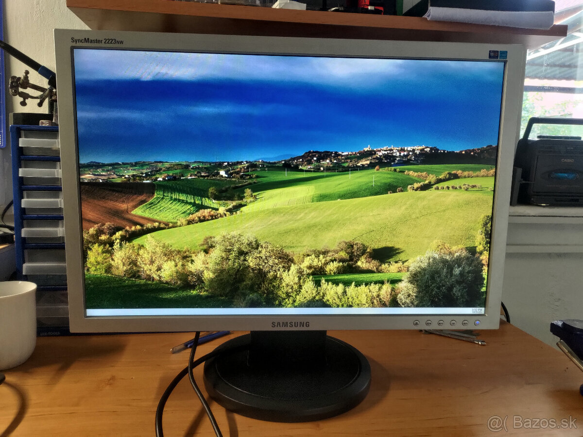 LCD monitor Samsung SyncMaster 2223NW