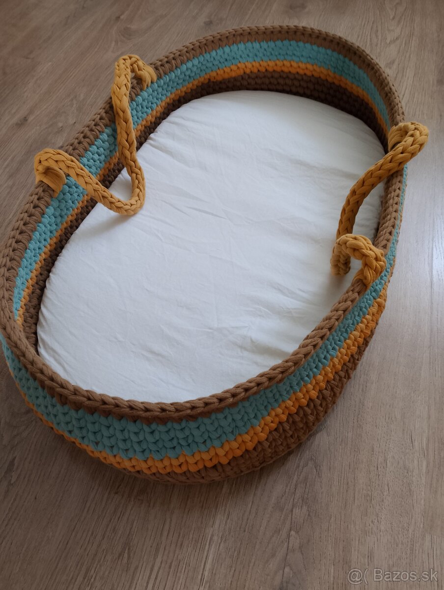 Mojžišov košík / kôš + hniezdo