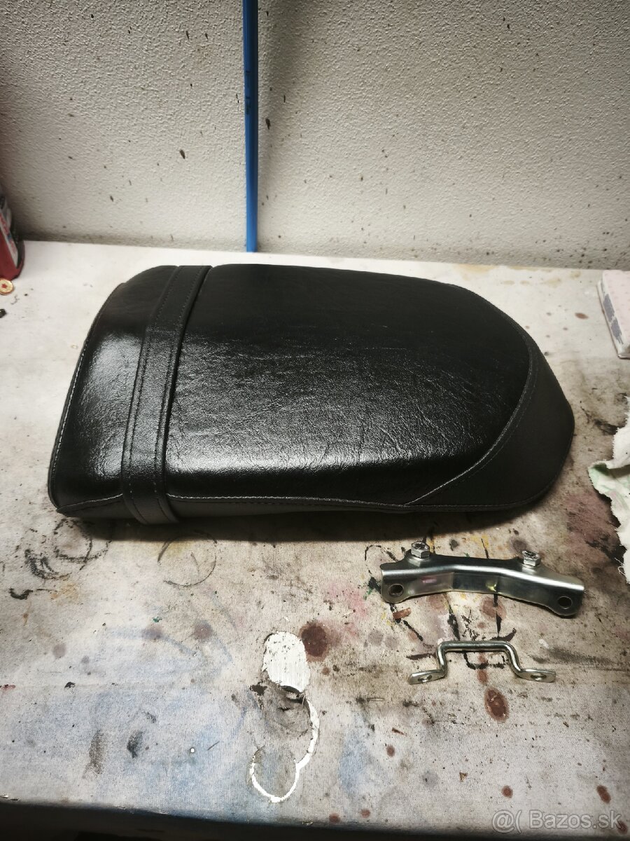 Yamaha Raider xv1900 zadné sedlo