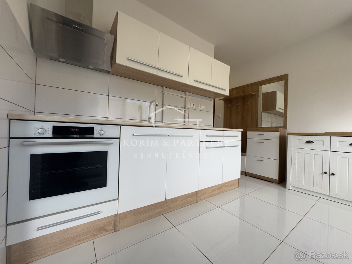 1 izbový byt na Hradnej do prenájmu (aj so zariadením) Komár