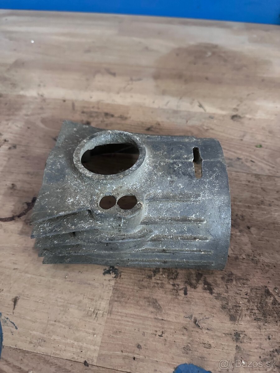 Kryt karburator jawa kyvacka panelka